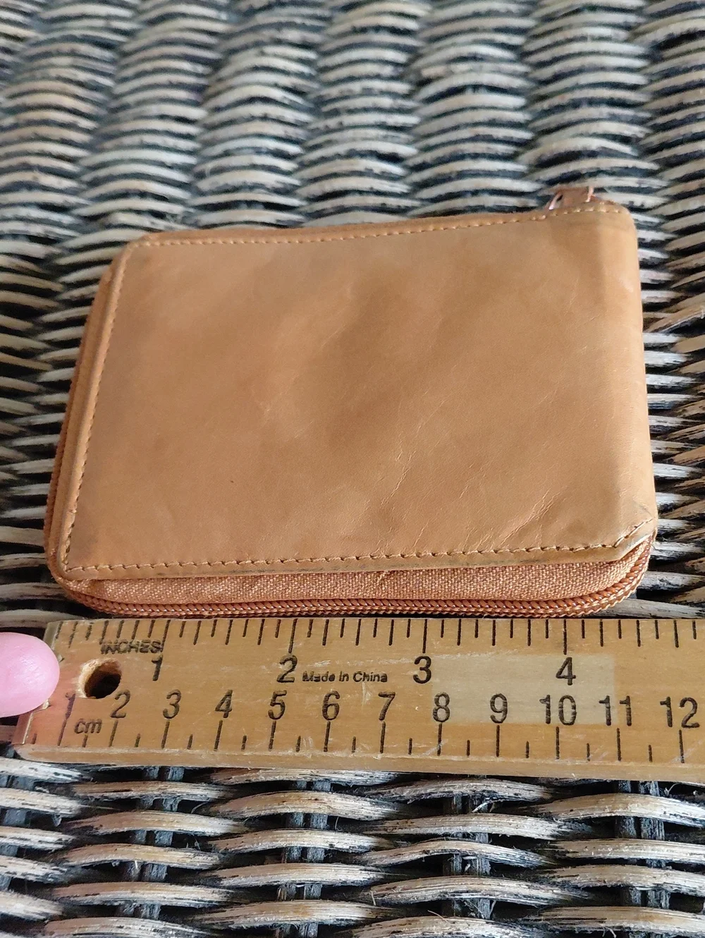 Vintage compact leather
